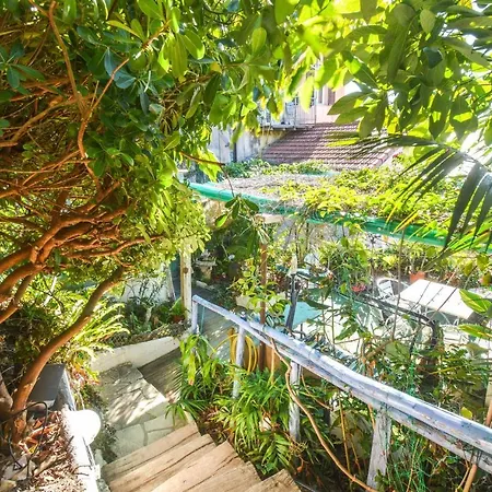 2 Bedroom Beautiful In Ventimiglia