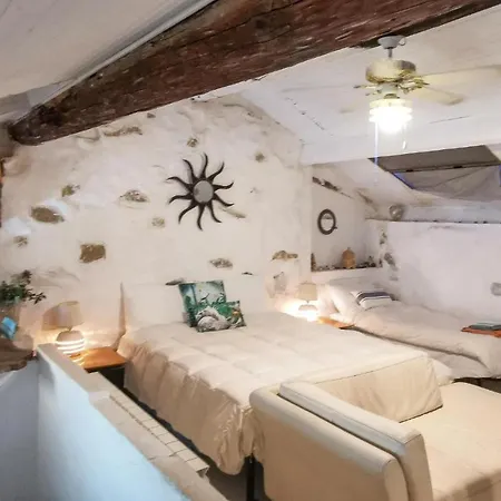 2 Bedroom Beautiful In Apartament *